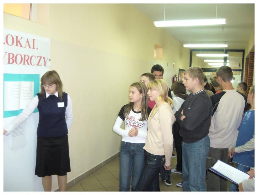 Wybory do samorzdu uczniowskiego gimnazjum